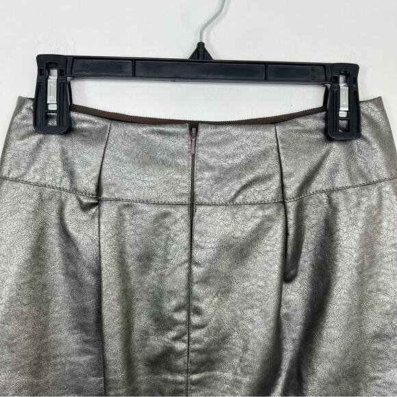 Worth New York Metallic Faux Leather Moto Zipper Pockets Skirt Size 4 - Picture 6 of 11